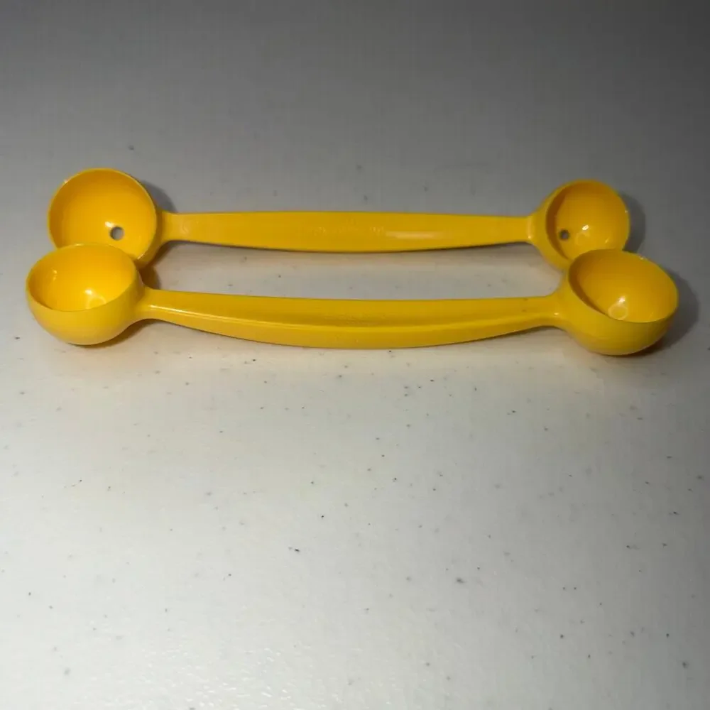 Vintage Tupperware Melon Baller Fruit Cookie Dough Scoop Yellow #1333